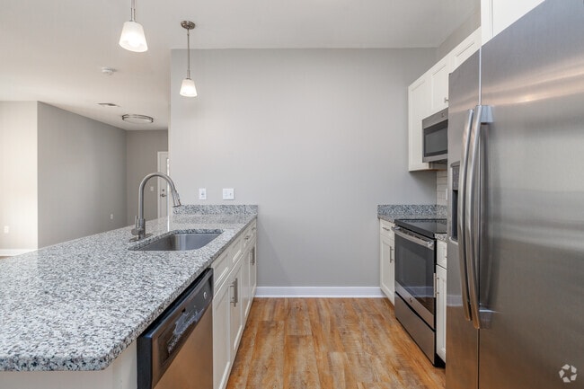 2BR, 2BA - 1,183SF - Kitchen