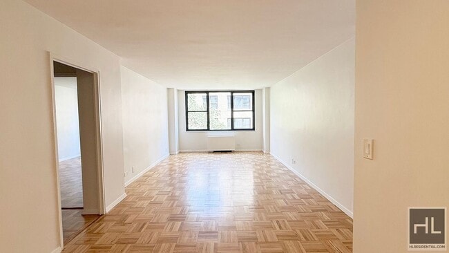 Photo - EAST 49 STREET Unit 9S