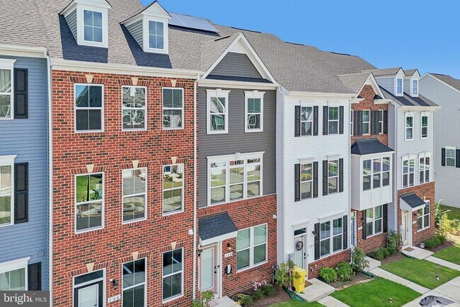 158 Woodgate Cir