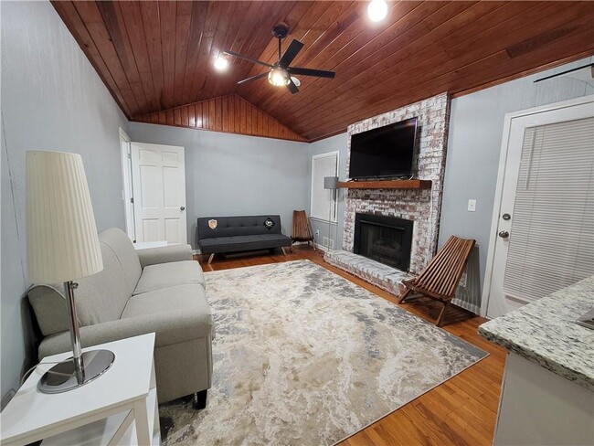 Photo - 2966 Cardinal Lake Cir NW