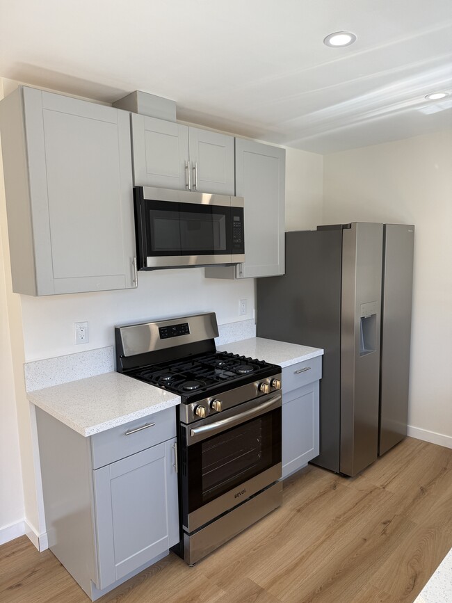 Refrigerador - 11307 Miranda St Unidad 1