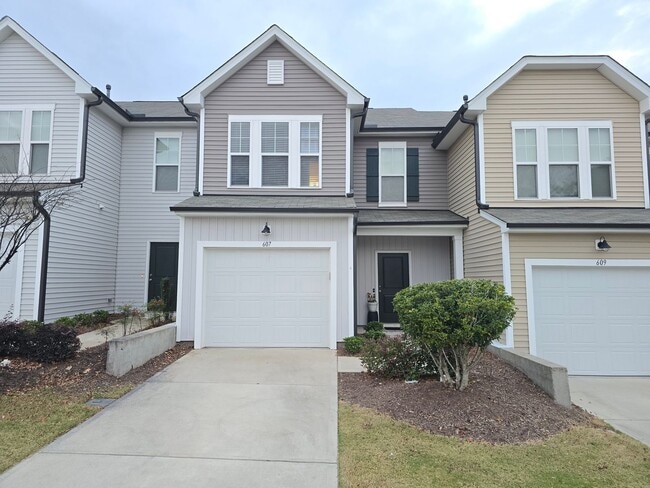 Building Photo - Spacious 3-Bed / 2.5-Bath Townhome near RTP! FREE TV & INTERNET! Reverse Osmosis Purification Sys...