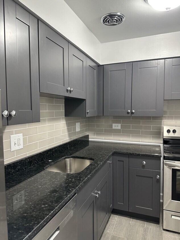 Photo - 1302 Carol St (Park Ridge, IL)