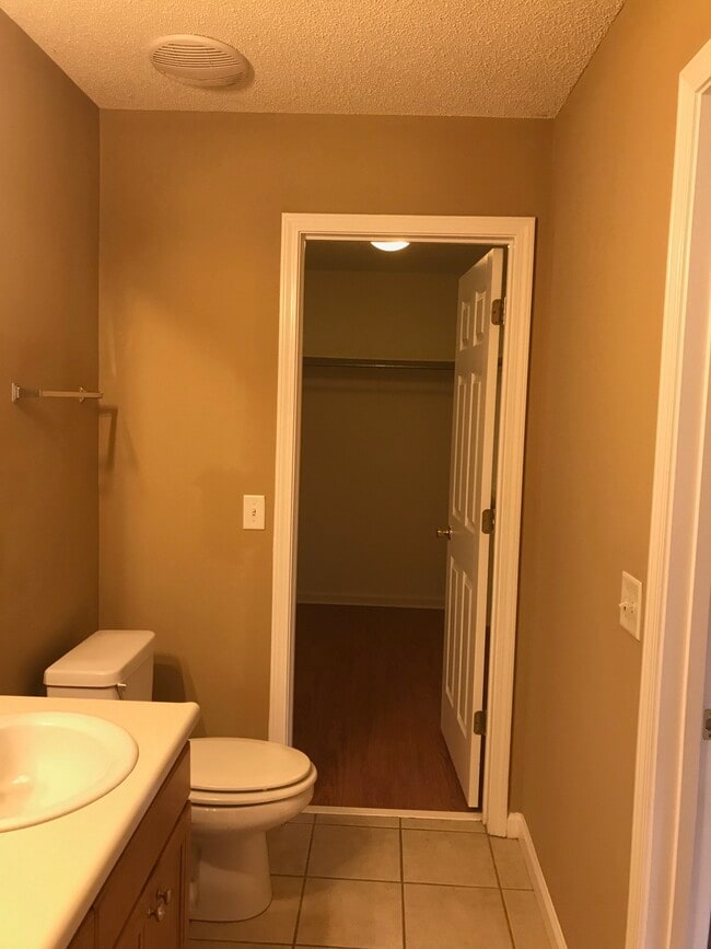 Photo - 814 King Arthur Dr