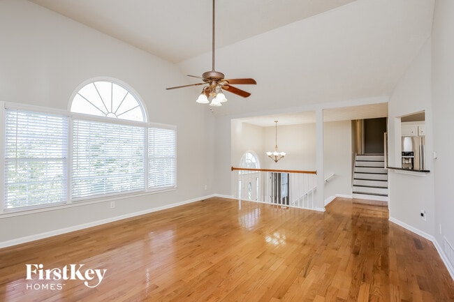 Photo - 210 Calusa Lake Ct