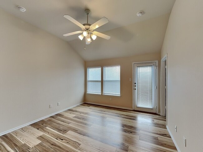 Photo - 1905 Sharpsbury Dr