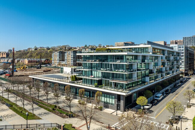 Photo - RiverParc 1200 Avenue