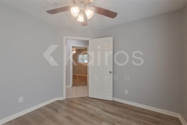 Photo - 4535 Sloangate Dr