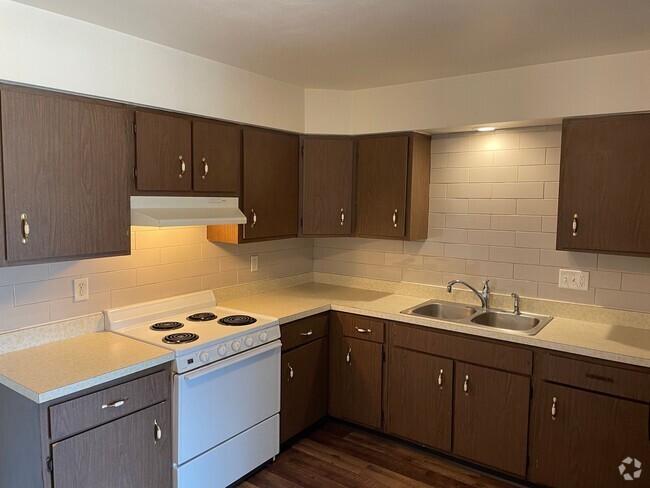 Building Photo - Immaculate Updated 2 Bedroom with 1 Bath Rental