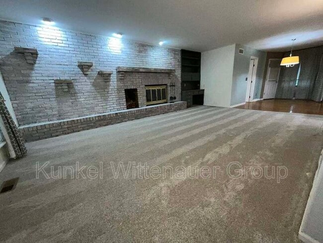 Photo - 43 Powder Creek Dr