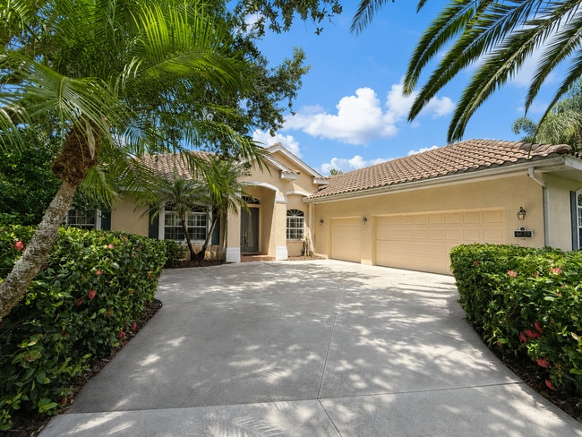 Building Photo - Your everyday staycation begins here - 3Bedrooms / 3Baths home at Turtle Rock with a private pool!