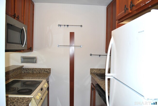 Photo - 87 Glenbrook Rd Unit 7G