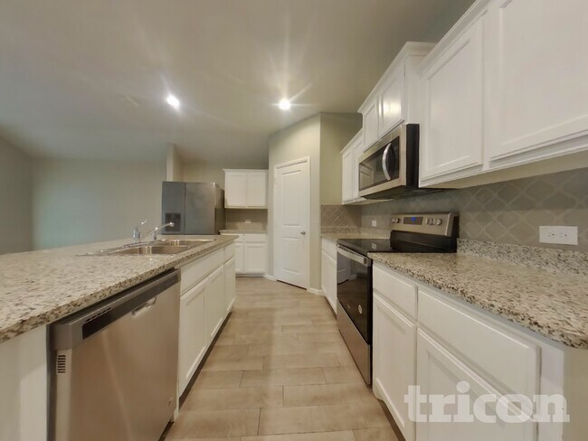 Photo - 532 Houndstooth Dr