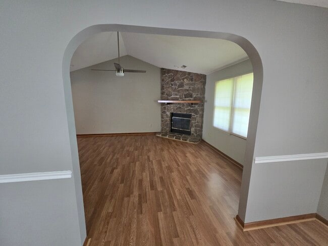 Living room view with fireplace - 3700 Falmouth Dr