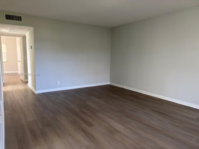 Photo - 257 Fanshaw G Unidad 257