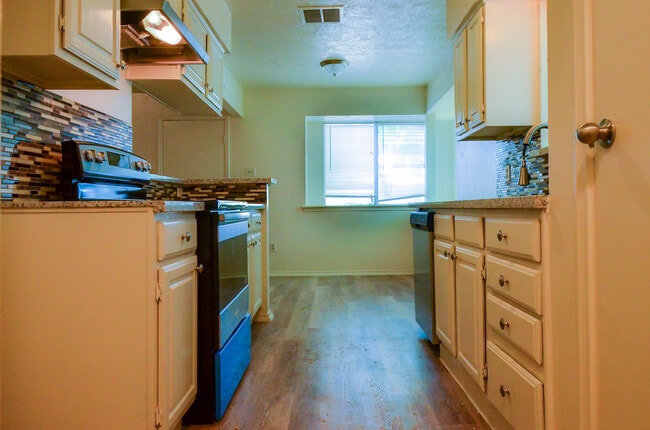 Photo - Charming 3-Bedroom Home for Rent in Angleton
