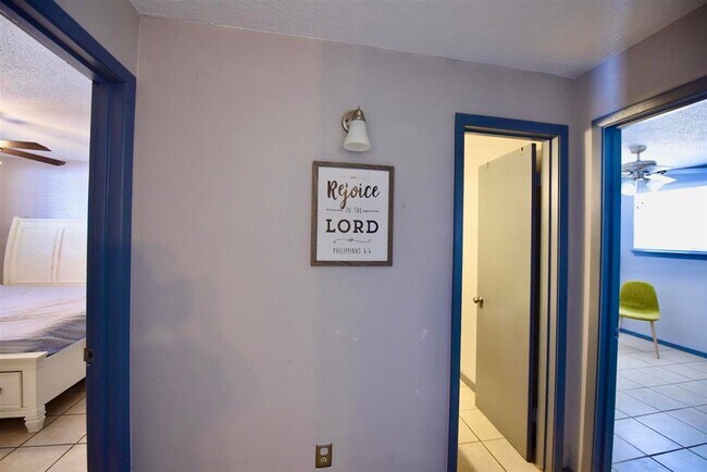 Photo - 710 W Cantu Rd Unit 4