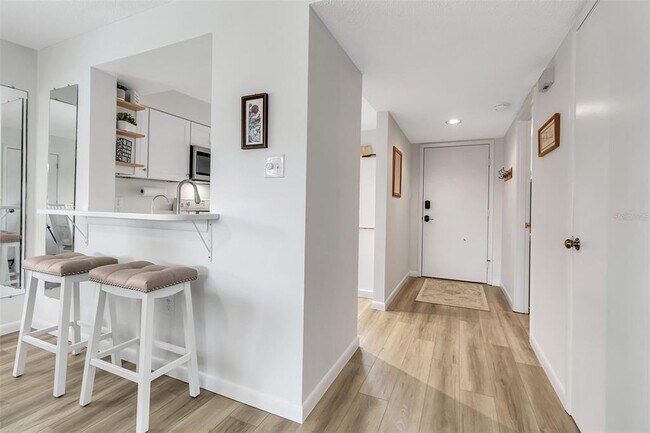5224 Lake Village Dr Unit 67