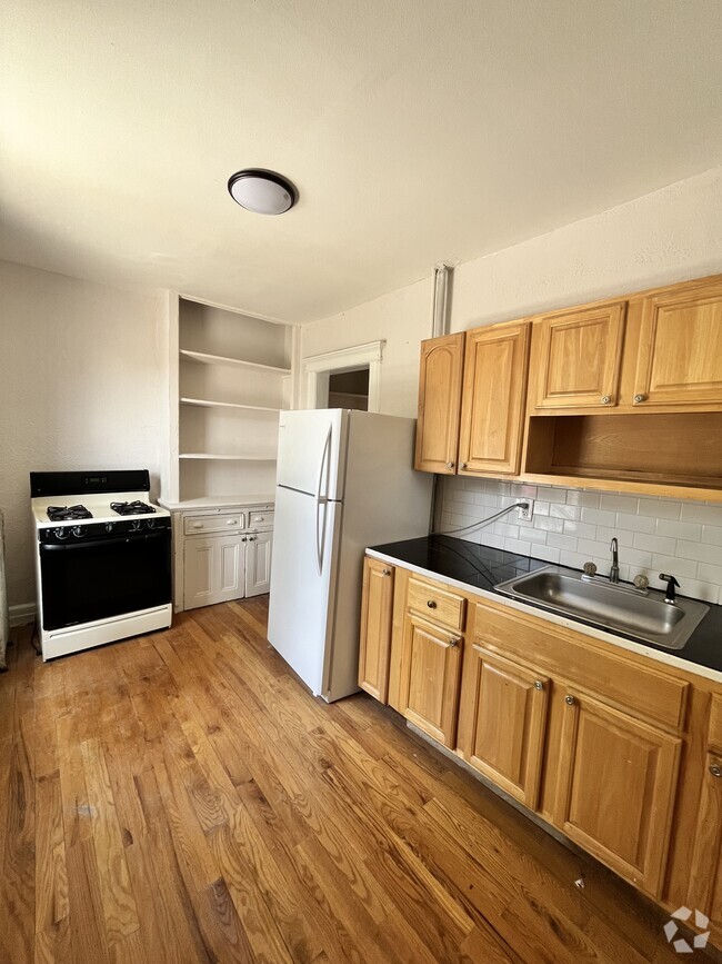 Building Photo - 190 Ocean Ave Unit 3 Rental