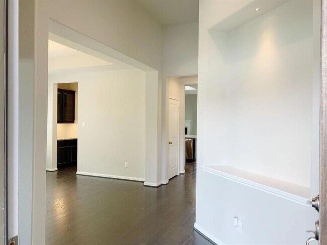 Photo - 29026 Endeavor River Rd