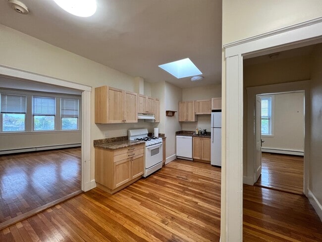 Building Photo - 206 Massachusetts Ave Unit 8