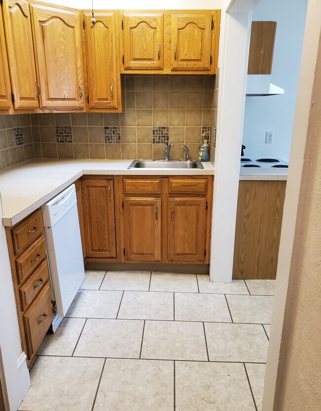 Photo - 281 N Main St Unit Apartment #2