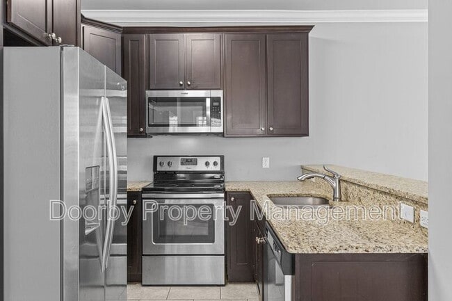 Photo - 721 Ladd Ave