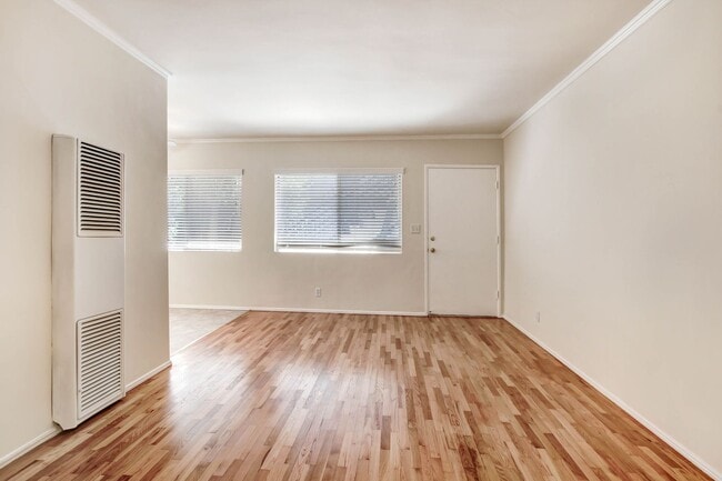 Photo - 2015-2019 4th Street in Santa Monica - steps to Main St. and the beach! Unit 2015-2