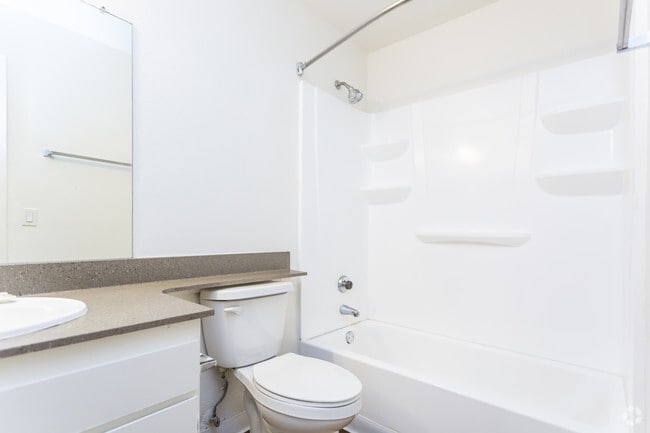 1 BR, 1 BA - 655 SF