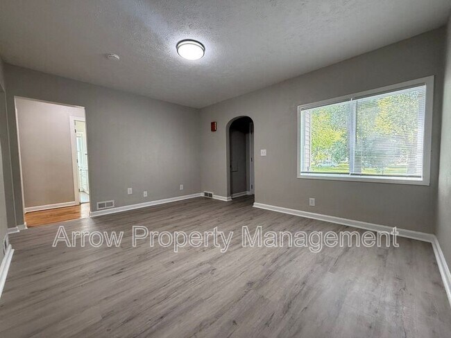 Photo - 4118 Touzalin Ave