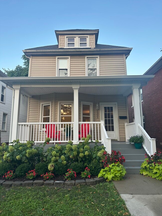 Building Photo - 1305 Wayburn St Rental