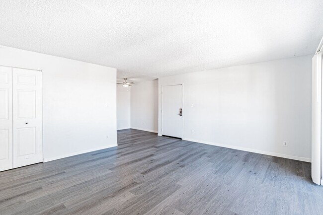 Photo - Vibrant Newly Remodeled 2 Bed 1 Bath Condo...