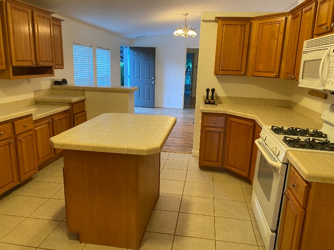 Building Photo - 40871 Orchard Ln Rental