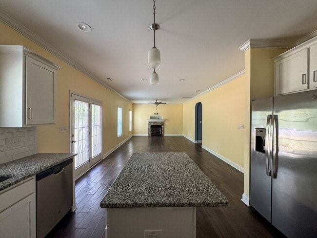 Photo - Beautiful 4 Bed 2.5 Bath Home with Fenced Backyard