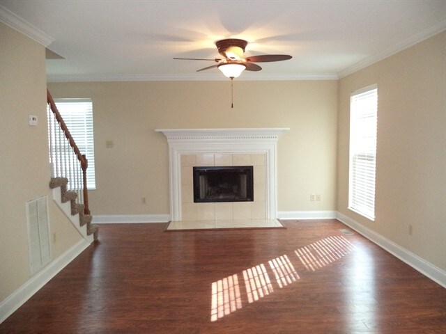 Photo - 1582 Cider Ln