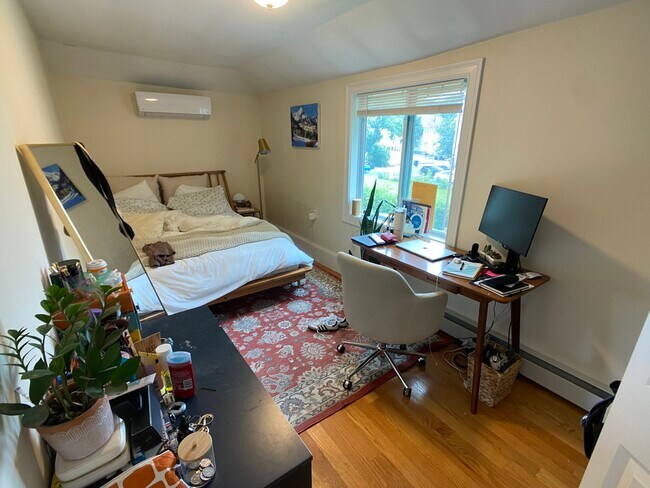 Building Photo - 6 Nashua St Unit 2 Rental
