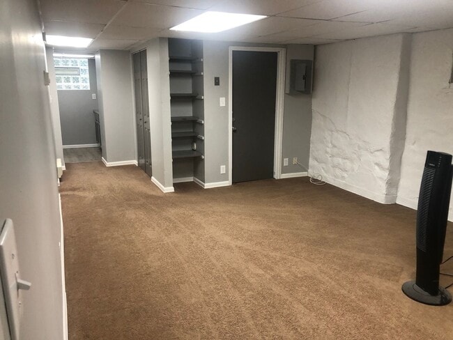Building Photo - 125 Roup Ave Unit Apt. 4