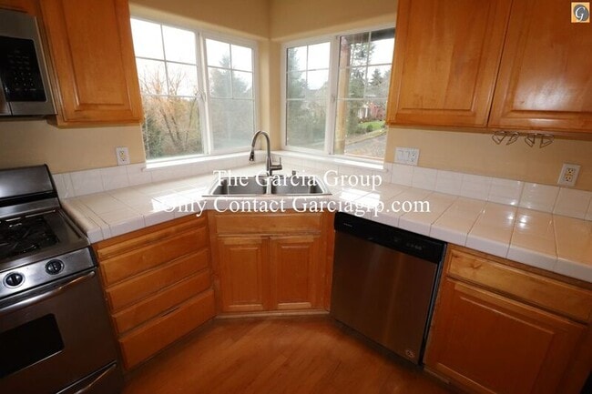 Photo - 3212 Wild Rose Loop