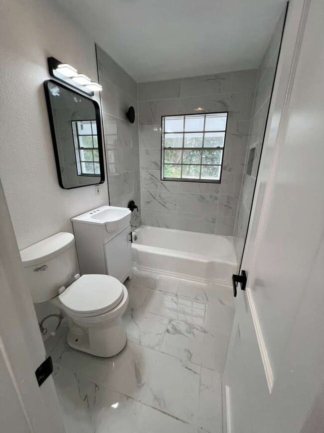 Photo - Gorgeous all renovated Home in Houston, TX!.