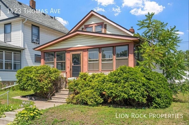 Photo - 1423 Thomas Ave W