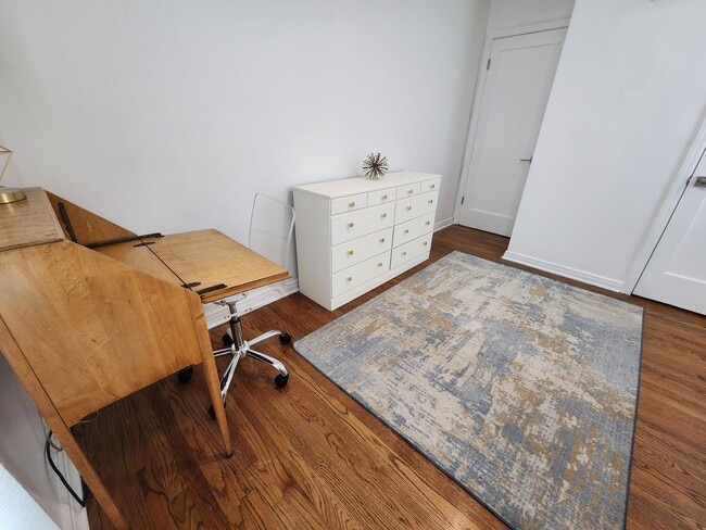 Photo - 8400 Richard Ave