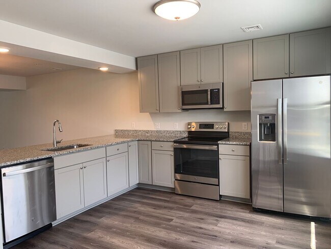 Photo - Spacious 3-Bedroom End-Unit Townhouse – Ap...