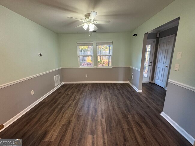 Photo - 5883 Brookside Dr SE