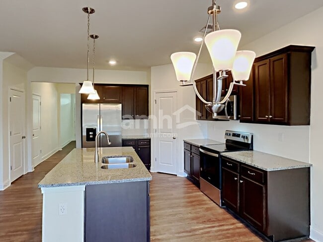 Photo - 5235 Valley Dr