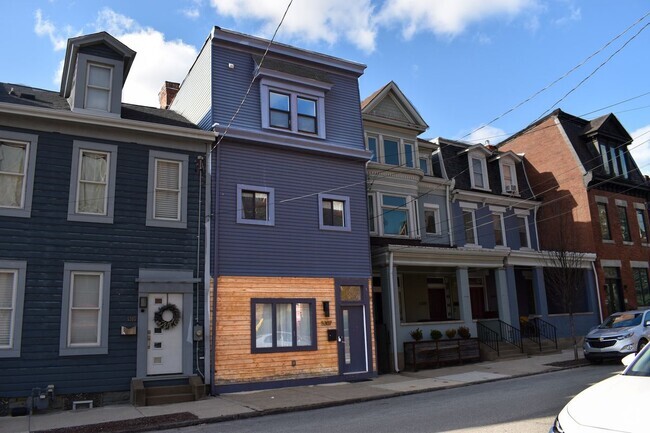 Building Photo - 5307 Carnegie St Rental