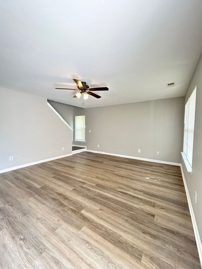 Photo - UPDATED 4 BEDROOM HOME IN LEXINGTON'S SPRING KNOLL