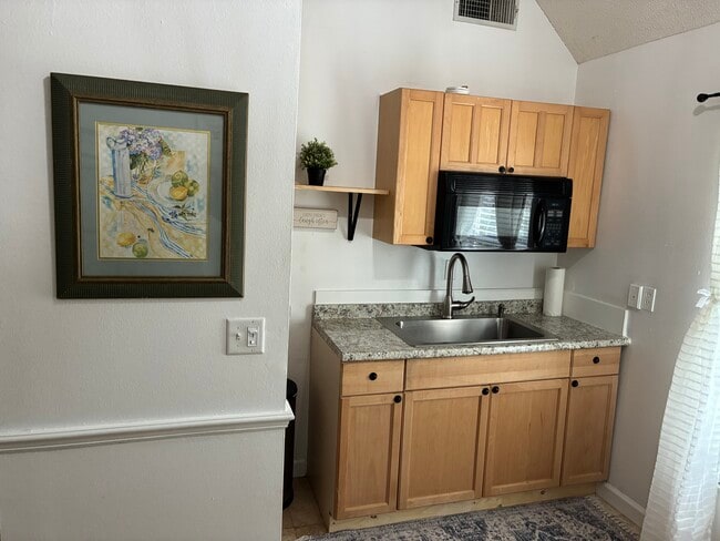 Photo - 7447 Hawkins Rd Unidad 1