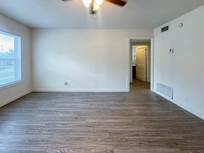 Photo - 609 Amarillo St