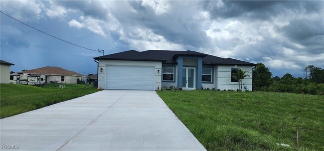 Building Photo - 1050 Eisenhower Blvd Rental
