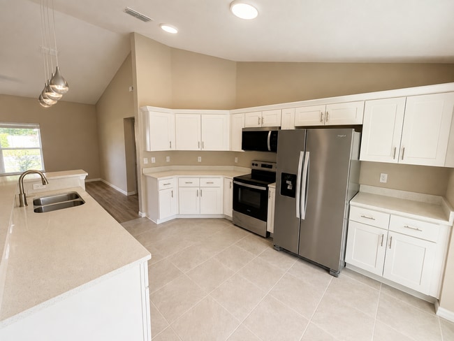 Photo - 7335 SE 26th Dr